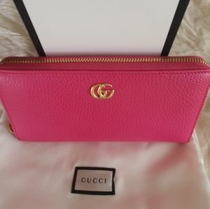 Gucci GG Marmont Leather Continental ZIP Around Lo